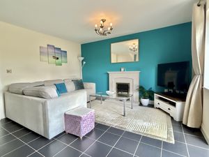 Lounge- click for photo gallery